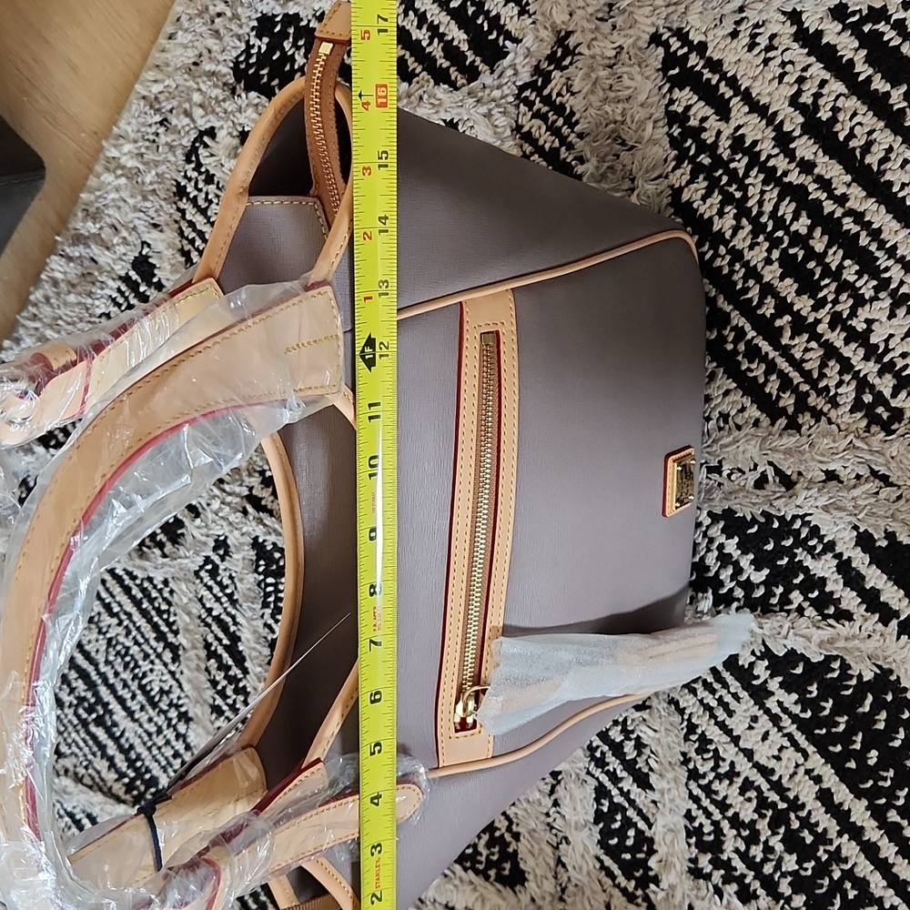 Dooney & Bourke Gray and Cream Shoulder Bag - Picture 11 of 11